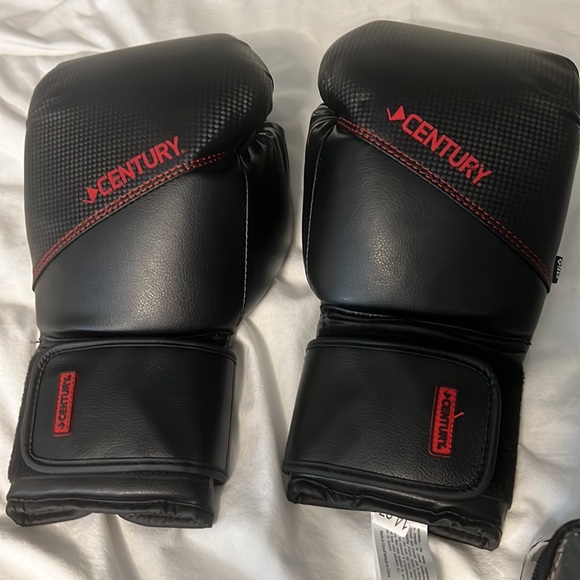 Autographed by the cirrent undefeated workd champ Arthur beterbiev - Picture 5 of 5